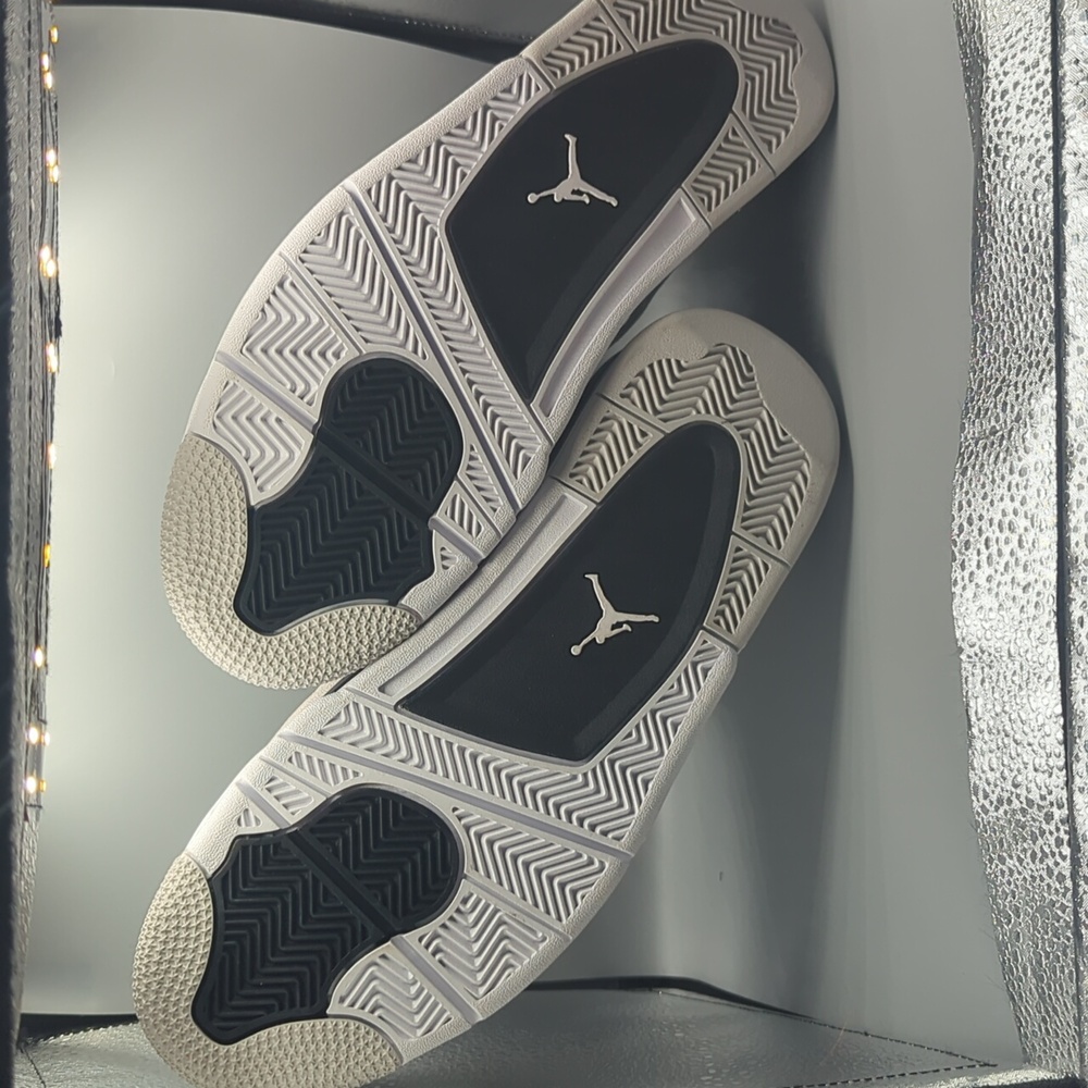 Men's size 10 Jordan 4 Military Black - Picture 13 of 15
